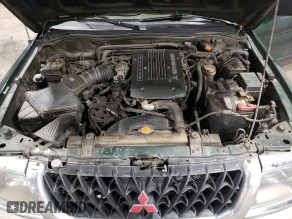 ✅ 2000 Mitsubishi Montero Sport LS • VIN: JA4MT31H2YP811973 • Lot: 42256035. Listed on Copart with 164,863 mi. Free auction sales archive from the USA and detailed vehicle history report at DreamBid. Image 12.