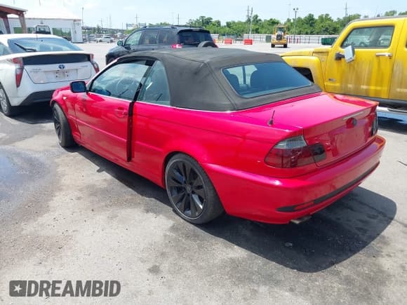 ✅ 2005 BMW 3 Series 325Ci • VIN: WBABW33485PL35042 • Lot: 42353957. Wystawiony na IAAI z przebiegiem 100 495 mil. Bezpłatny archiwum sprzedaży aukcyjnych z USA i szczegółowy raport historii pojazdu na DreamBid. Zdjęcie 3.