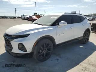 2020 Chevrolet Blazer RS z VIN 3GNKBKRS8LS596899, wystawiony jako Copart lot #49904575 z przebiegiem 78 932 mil mil oraz Szkoda całkowita • Salvage title. Historia ofert i sprzedaży dostępna na DreamBid. Obrazek 1.