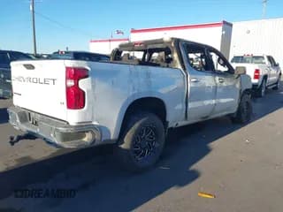 ✅ 2020 Chevrolet Silverado 1500 LT • VIN: 3GCUYDET0LG228052 • Lot: 43293062. Wystawiony na IAAI z przebiegiem Nie podano. Bezpłatny archiwum sprzedaży aukcyjnych z USA i szczegółowy raport historii pojazdu na DreamBid. Zdjęcie 4.