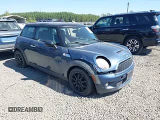 2009 MINI Hardtop S с VIN WMWMF73569TW86957, выставлен на аукционе IAAI как лот 42934947 с пробегом 129 168 миль миль и . История ставок и продаж доступна на DreamBid. Изображение 1.