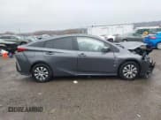 ✅ 2020 Toyota Prius Limited • VIN: JTDKARFP7L3163312 • Lot: 43738073. Wystawiony na IAAI z przebiegiem 215 050 mil. Bezpłatny archiwum sprzedaży aukcyjnych z USA i szczegółowy raport historii pojazdu na DreamBid. Zdjęcie 13.