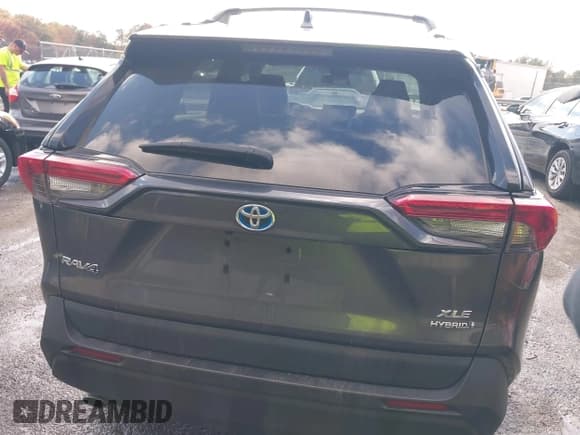 ✅ 2022 Toyota RAV4 Hybrid XLE Premium • VIN: 4T3B6RFVXNU098200 • Lot: 43586247. Wystawiony na IAAI z przebiegiem 60 588 mil. Bezpłatny archiwum sprzedaży aukcyjnych z USA i szczegółowy raport historii pojazdu na DreamBid. Zdjęcie 16.