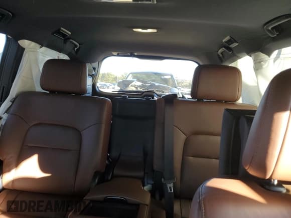 ✅ 2019 Toyota Land Cruiser • VIN: JTMCY7AJ1K4078899 • Lot: 87329914. Listed on Copart with 35,132 mi. Free auction sales archive from the USA and detailed vehicle history report at DreamBid. Image 10.