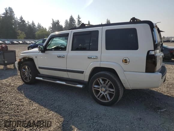 ✅ 2008 Jeep Commander Sport • VIN: 1J8HG48N08C172067 • Lot: 71125095. Wystawiony na Copart z przebiegiem 161 960 mil. Bezpłatny archiwum sprzedaży aukcyjnych z USA i szczegółowy raport historii pojazdu na DreamBid. Zdjęcie 2.