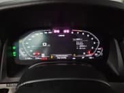 ✅ 2022 BMW M8 Competition • VIN: WBSGV0C09NCH48923 • Lot: 57902905. Wystawiony na Copart z przebiegiem 28 881 mil. Bezpłatny archiwum sprzedaży aukcyjnych z USA i szczegółowy raport historii pojazdu na DreamBid. Zdjęcie 9.