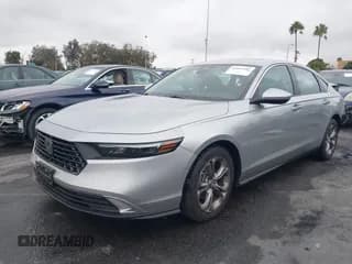 ✅ 2024 Honda Accord EX • VIN: 1HGCY1F35RA007094 • Lot: 43165582. Wystawiony na IAAI z przebiegiem 32 467 mil. Bezpłatny archiwum sprzedaży aukcyjnych z USA i szczegółowy raport historii pojazdu na DreamBid. Zdjęcie 2.