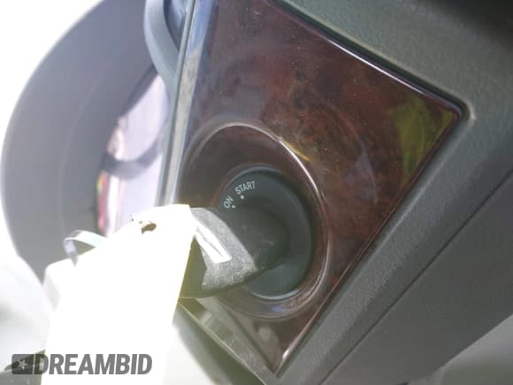 ✅ 2010 Chrysler Town & Country LX • VIN: 2A4RR2D16AR387179 • Lot: 41410509. Wystawiony na IAAI z przebiegiem 209 506 mil. Bezpłatny archiwum sprzedaży aukcyjnych z USA i szczegółowy raport historii pojazdu na DreamBid. Zdjęcie 11.