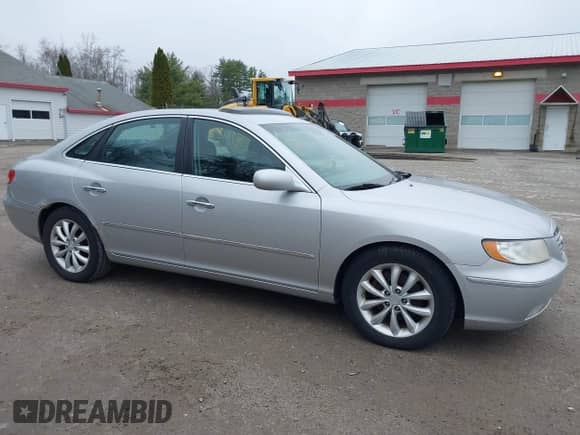 2006 Hyundai Azera SE с VIN KMHFC46F46A077702, выставлен на аукционе IAAI как лот 42088782 с пробегом 103 033 миль миль и . История ставок и продаж доступна на DreamBid. Изображение 15.