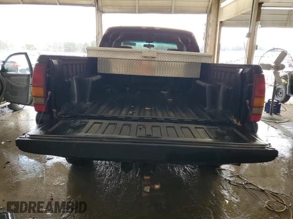 ✅ 2001 Chevrolet Silverado 1500 LS • VIN: 2GCEK19T911270580 • Лот: 92930175. Опубликован ранее на Copart с пробегом 166 583 миль. Бесплатный доступ к архиву аукционных продаж из США и подробный отчёт об истории автомобиля на DreamBid. Изображение 6.