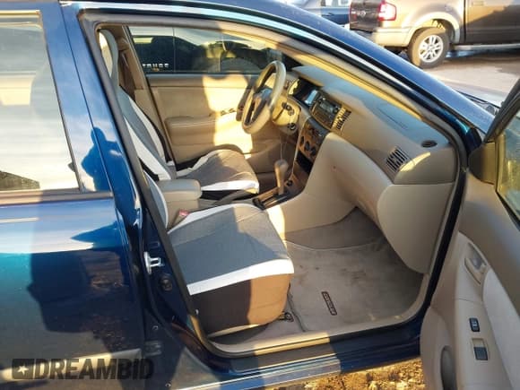 ✅ 2006 Toyota Corolla LE • VIN: JTDBR32E460089914 • Lot: 43855630. Wystawiony na IAAI z przebiegiem 227 008 mil. Bezpłatny archiwum sprzedaży aukcyjnych z USA i szczegółowy raport historii pojazdu na DreamBid. Zdjęcie 5.