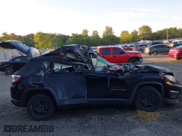 ✅ 2018 Jeep Compass Sport • VIN: 3C4NJCAB2JT488859 • Лот: 43159458. Опубликован ранее на IAAI с пробегом 96 899 миль. Бесплатный доступ к архиву аукционных продаж из США и подробный отчёт об истории автомобиля на DreamBid. Изображение 6.