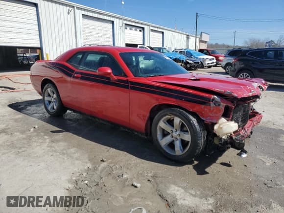 ✅ 2013 Dodge Challenger Rallye Redline • VIN: 2C3CDYAG9DH536303 • Lot: 45852635. Wystawiony na Copart z przebiegiem 197 940 mil. Bezpłatny archiwum sprzedaży aukcyjnych z USA i szczegółowy raport historii pojazdu na DreamBid. Zdjęcie 4.