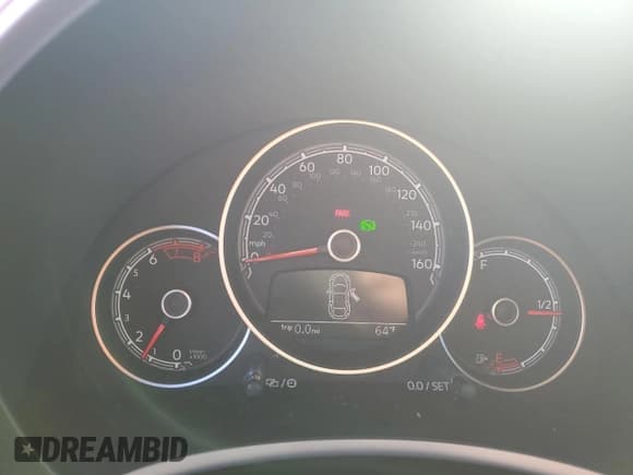 ✅ 2018 Volkswagen Beetle S • VIN: 3VW5DAAT7JM501357 • Lot: 84027835. Listed on Copart with Not provided. Free auction sales archive from the USA and detailed vehicle history report at DreamBid. Image 9.