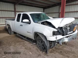 2008 GMC Sierra 1500 SLE1 с VIN 2GTEK19J281321622, выставлен на аукционе IAAI как лот 43136083 с пробегом 233 625 миль миль и . История ставок и продаж доступна на DreamBid. Изображение 1.