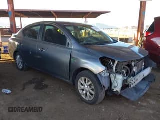 ✅ 2017 Nissan Versa S • VIN: 3N1CN7AP0HL803105 • Lot: 43439238. Wystawiony na IAAI z przebiegiem 125 873 mil. Bezpłatny archiwum sprzedaży aukcyjnych z USA i szczegółowy raport historii pojazdu na DreamBid. Zdjęcie 1.