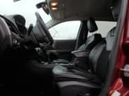 ✅ 2020 Jeep Cherokee Latitude Plus • VIN: 1C4PJMLB8LD560152 • Lot: 93030725. Wystawiony na Copart z przebiegiem 88 484 mil. Bezpłatny archiwum sprzedaży aukcyjnych z USA i szczegółowy raport historii pojazdu na DreamBid. Zdjęcie 7.