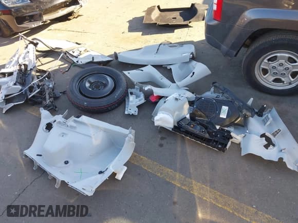 ✅ 2021 Jeep Cherokee 80th Anniversary • VIN: 1C4PJMMX6MD217206 • Lot: 43533954. Listed on IAAI with 72,128 mi. Free auction sales archive from the USA and detailed vehicle history report at DreamBid. Image 12.