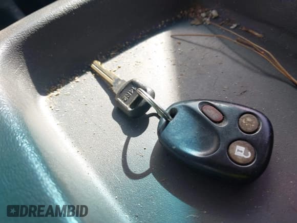 ✅ 2006 Chevrolet Silverado 2500HD LT3 • VIN: 1GCHK23D66F234544 • Lot: 43714309. Wystawiony na IAAI z przebiegiem 226 094 mil. Bezpłatny archiwum sprzedaży aukcyjnych z USA i szczegółowy raport historii pojazdu na DreamBid. Zdjęcie 11.