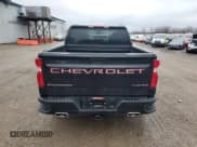 ✅ 2022 Chevrolet Silverado 1500 Custom Trail Boss • VIN: 1GCPYCEL1NZ235697 • Lot: 86829304. Wystawiony na Copart z przebiegiem 13 973 mil. Bezpłatny archiwum sprzedaży aukcyjnych z USA i szczegółowy raport historii pojazdu na DreamBid. Zdjęcie 6.