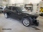 ✅ 2013 BMW X1 xDrive28i • VIN: WBAVL1C58DVR92081 • Lot: 89647675. Wystawiony na Copart z przebiegiem Nie podano. Bezpłatny archiwum sprzedaży aukcyjnych z USA i szczegółowy raport historii pojazdu na DreamBid. Zdjęcie 4.