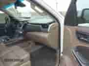 2016 Chevrolet Tahoe LT z VIN 1GNSCBKCXGR110599, wystawiony jako IAAI lot #41718137 z przebiegiem 113 890 mil mil oraz . Historia ofert i sprzedaży dostępna na DreamBid. Obrazek 5.