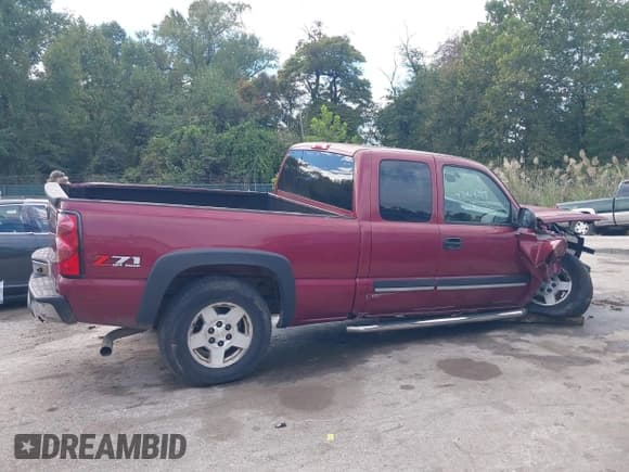 ✅ 2004 Chevrolet Silverado 1500 LS • VIN: 1GCEK19T34E275843 • Lot: 43444299. Wystawiony na IAAI z przebiegiem 162 652 mil. Bezpłatny archiwum sprzedaży aukcyjnych z USA i szczegółowy raport historii pojazdu na DreamBid. Zdjęcie 13.