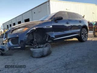 ✅ 2018 Jaguar F-Pace S • VIN: SADCM2FV4JA273250 • Lot: 85412565. Wystawiony na Copart z przebiegiem 82 999 mil. Bezpłatny archiwum sprzedaży aukcyjnych z USA i szczegółowy raport historii pojazdu na DreamBid. Zdjęcie 1.