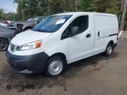 ✅ 2015 Nissan NV200 S • VIN: 3N6CM0KN5FK729393 • Lot: 43345414. Wystawiony na IAAI z przebiegiem 74 424 mil. Bezpłatny archiwum sprzedaży aukcyjnych z USA i szczegółowy raport historii pojazdu na DreamBid. Zdjęcie 17.