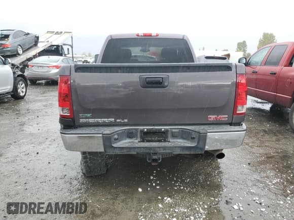 ✅ 2010 GMC Sierra 1500 • VIN: 3GTXKVE21AG104008 • Lot: 78442974. Wystawiony na Copart z przebiegiem 232 804 mil. Bezpłatny archiwum sprzedaży aukcyjnych z USA i szczegółowy raport historii pojazdu na DreamBid. Zdjęcie 6.