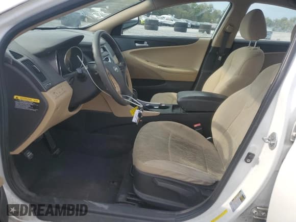 ✅ 2011 Hyundai Sonata GLS • VIN: 5NPEB4AC5BH295408 • Lot: 81663715. Listed on Copart with 199,372 mi. Free auction sales archive from the USA and detailed vehicle history report at DreamBid. Image 7.