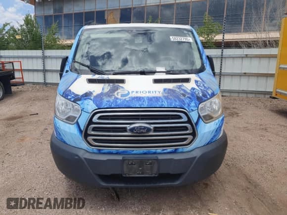 ✅ 2017 Ford Transit • VIN: 1FTYR1ZM3HKB09718 • Lot: 64148895. Wystawiony na Copart z przebiegiem 121 901 mil. Bezpłatny archiwum sprzedaży aukcyjnych z USA i szczegółowy raport historii pojazdu na DreamBid. Zdjęcie 5.