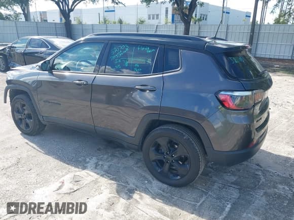 ✅ 2021 Jeep Compass Latitude • VIN: 3C4NJDBB6MT547615 • Lot: 42943752. Listed on IAAI with 52,657 mi. Free auction sales archive from the USA and detailed vehicle history report at DreamBid. Image 3.
