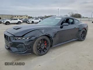 ✅ 2025 Ford Mustang GT • VIN: 1FA6P8CF0S5410913 • Lot: 95154445. Listed on Copart with 2,723 mi. Free auction sales archive from the USA and detailed vehicle history report at DreamBid. Image 1.