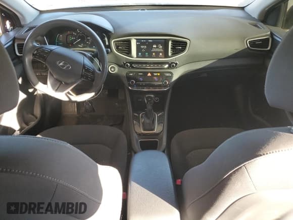 ✅ 2019 Hyundai Ioniq Blue • VIN: KMHC65LC0KU173894 • Lot: 88123915. Wystawiony na Copart z przebiegiem 191 479 mil. Bezpłatny archiwum sprzedaży aukcyjnych z USA i szczegółowy raport historii pojazdu na DreamBid. Zdjęcie 8.