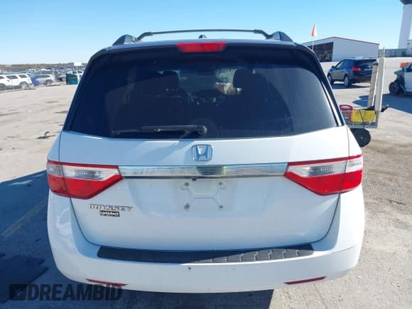 ✅ 2012 Honda Odyssey EX-L • VIN: 5FNRL5H68CB076110 • Lot: 43604213. Listed on IAAI with 208,000 mi. Free auction sales archive from the USA and detailed vehicle history report at DreamBid. Image 16.