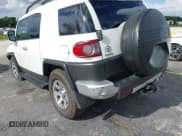 ✅ 2014 Toyota FJ Cruiser • VIN: JTEBU4BF5EK206623 • Lot: 41089477. Wystawiony na IAAI z przebiegiem 54 449 mil. Bezpłatny archiwum sprzedaży aukcyjnych z USA i szczegółowy raport historii pojazdu na DreamBid. Zdjęcie 17.