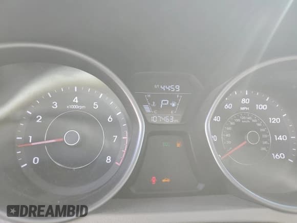 ✅ 2014 Hyundai Elantra SE • VIN: 5NPDH4AE7EH517818 • Lot: 82492855. Listed on Copart with 107,463 mi. Free auction sales archive from the USA and detailed vehicle history report at DreamBid. Image 9.