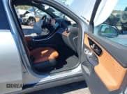 ✅ 2024 Mercedes-Benz GLC 300 • VIN: W1NKM4GB4RF172935 • Lot: 41693970. Wystawiony na IAAI z przebiegiem 1 949 mil. Bezpłatny archiwum sprzedaży aukcyjnych z USA i szczegółowy raport historii pojazdu na DreamBid. Zdjęcie 5.