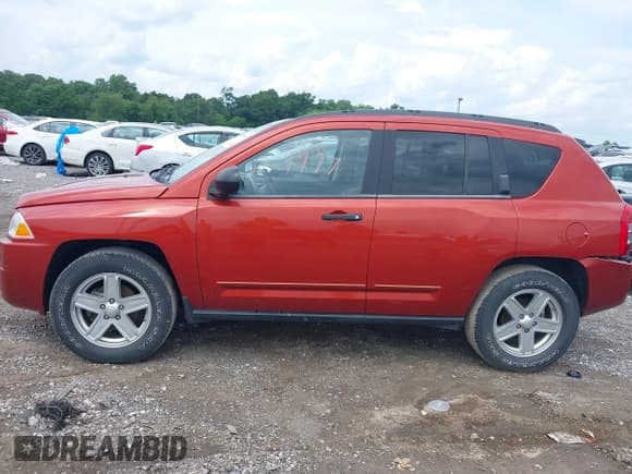✅ 2008 Jeep Compass Sport • VIN: 1J8FF47W18D795051 • Лот: 42529997. Опубликован ранее на IAAI с пробегом 90 615 миль. Бесплатный доступ к архиву аукционных продаж из США и подробный отчёт об истории автомобиля на DreamBid. Изображение 14.