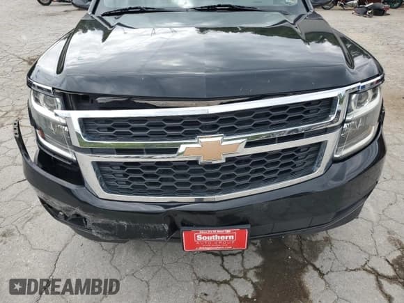 ✅ 2018 Chevrolet Suburban LT • VIN: 1GNSKHKC5JR210980 • Lot: 68180924. Wystawiony na Copart z przebiegiem 93 237 mil. Bezpłatny archiwum sprzedaży aukcyjnych z USA i szczegółowy raport historii pojazdu na DreamBid. Zdjęcie 14.