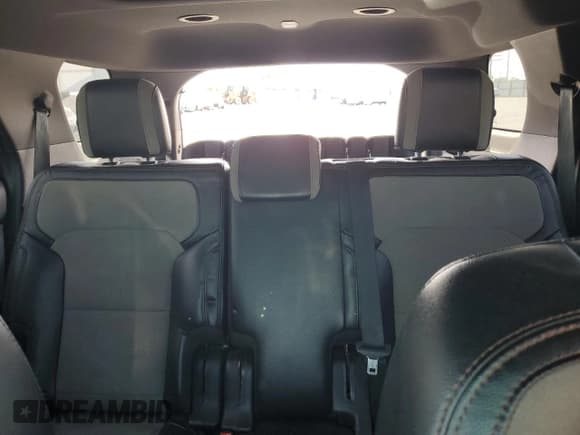 ✅ 2017 Ford Explorer XLT • VIN: 1FM5K8D81HGA05513 • Lot: 58761165. Wystawiony na Copart z przebiegiem 121 729 mil. Bezpłatny archiwum sprzedaży aukcyjnych z USA i szczegółowy raport historii pojazdu na DreamBid. Zdjęcie 10.