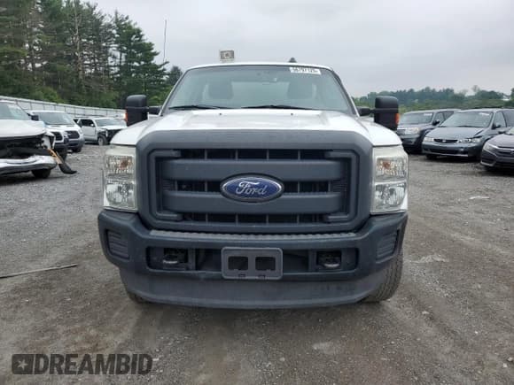 ✅ 2013 Ford F-250 XL • VIN: 1FTBF2B67DEA76425 • Lot: 62188025. Listed on Copart with 227,360 mi. Free auction sales archive from the USA and detailed vehicle history report at DreamBid. Image 5.