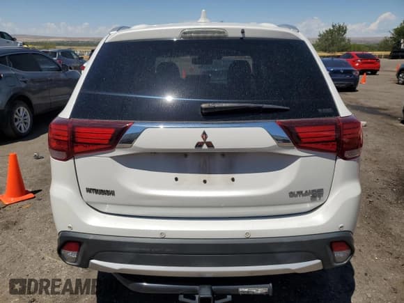 ✅ 2018 Mitsubishi Outlander GT • VIN: JA4JZ4AX9JZ046267 • Lot: 66573575. Listed on Copart with 63,597 mi. Free auction sales archive from the USA and detailed vehicle history report at DreamBid. Image 6.