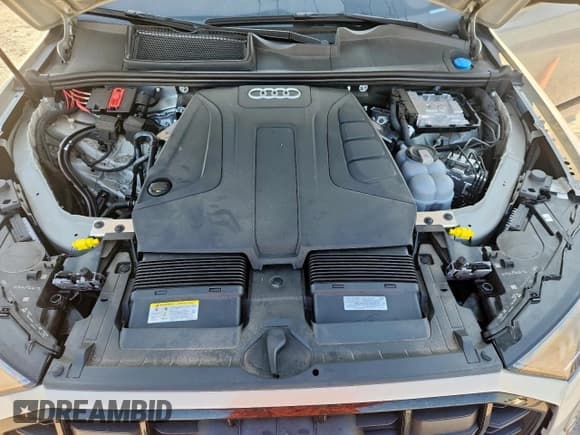 ✅ 2024 Audi Q7 Premium Plus • VIN: WA1LCBF77RD001540 • Lot: 81607555. Listed on Copart with 11,764 mi. Free auction sales archive from the USA and detailed vehicle history report at DreamBid. Image 12.