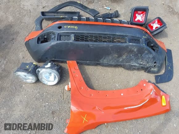 ✅ 2017 Jeep Renegade Sport • VIN: ZACCJBAB5HPG00721 • Lot: 42592640. Wystawiony na IAAI z przebiegiem 146 646 mil. Bezpłatny archiwum sprzedaży aukcyjnych z USA i szczegółowy raport historii pojazdu na DreamBid. Zdjęcie 12.