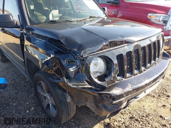 ✅ 2016 Jeep Patriot High Altitude • VIN: 1C4NJRFB1GD654685 • Lot: 43125067. Wystawiony na IAAI z przebiegiem 159 620 mil. Bezpłatny archiwum sprzedaży aukcyjnych z USA i szczegółowy raport historii pojazdu na DreamBid. Zdjęcie 6.