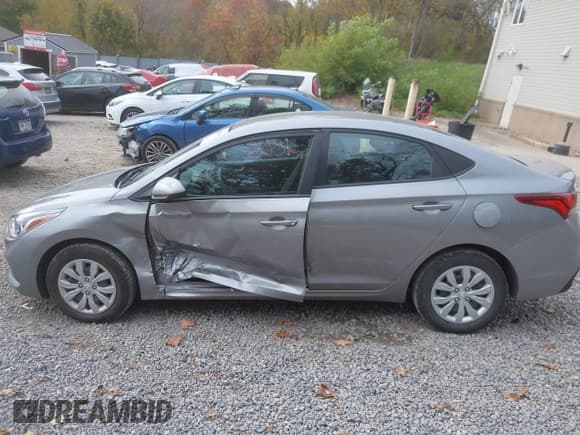 ✅ 2022 Hyundai Accent SE • VIN: 3KPC24A63NE167873 • Лот: 43564065. Опубликован ранее на IAAI с пробегом 16 843 миль. Бесплатный доступ к архиву аукционных продаж из США и подробный отчёт об истории автомобиля на DreamBid. Изображение 15.