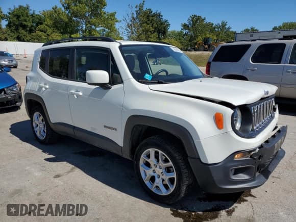 ✅ 2017 Jeep Renegade Latitude • VIN: ZACCJBBB0HPG57231 • Lot: 70478185. Wystawiony na Copart z przebiegiem 80 304 mil. Bezpłatny archiwum sprzedaży aukcyjnych z USA i szczegółowy raport historii pojazdu na DreamBid. Zdjęcie 4.