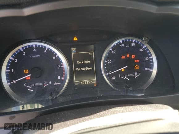 ✅ 2018 Toyota Highlander LE • VIN: 5TDZZRFH9JS238765 • Лот: 86606025. Опубликован ранее на Copart с пробегом 193 857 миль. Бесплатный доступ к архиву аукционных продаж из США и подробный отчёт об истории автомобиля на DreamBid. Изображение 9.